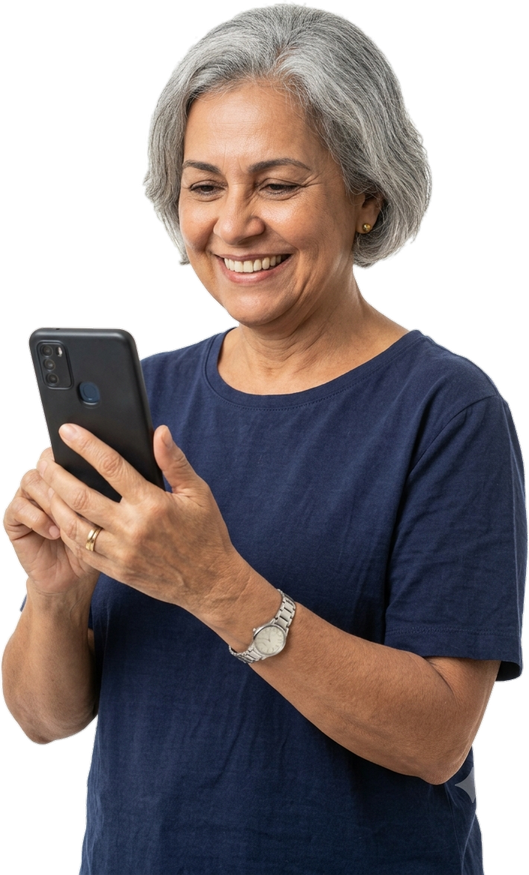 Aposentada simulando crédito consignado pelo celular